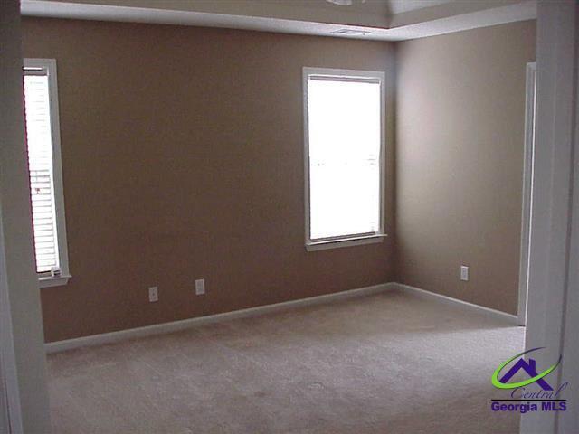 Building Photo - 117 Cedarland Dr