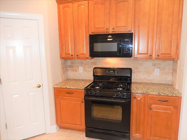 Foto del edificio - 7369 Fontana Ridge Ln