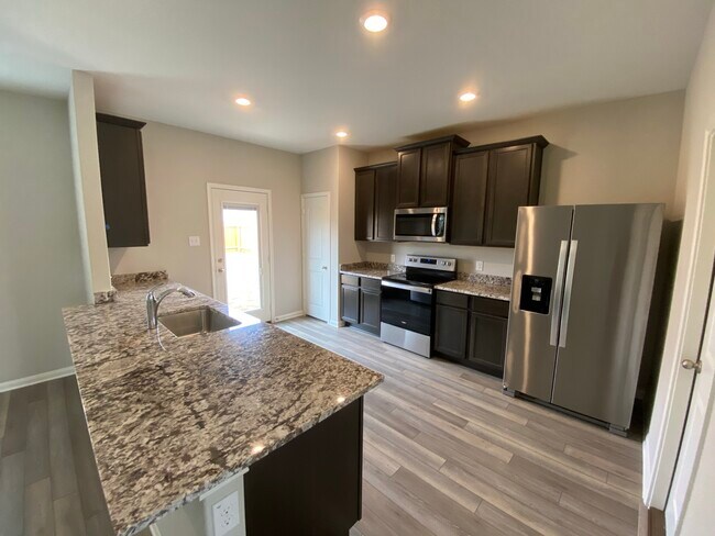 Foto del edificio - 112 Constitution St