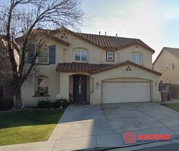 Building Photo - 5515 Viewcrest Dr
