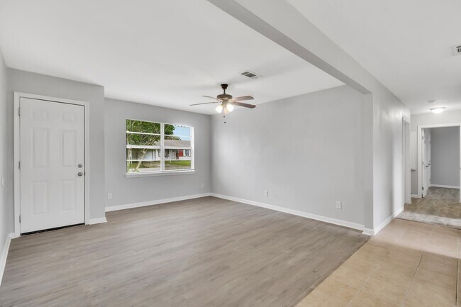 Building Photo - 1226 Havner Ln