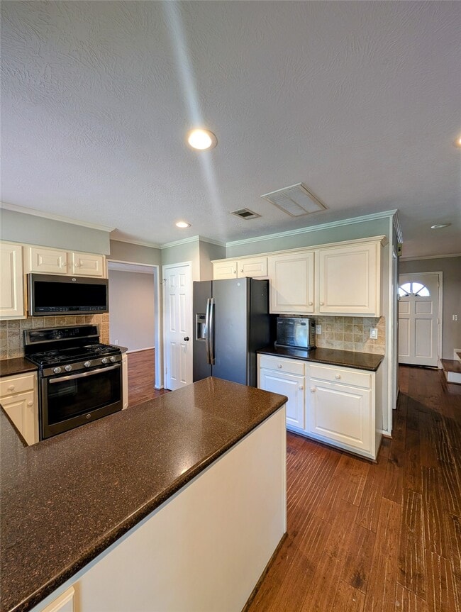 Building Photo - 12506 Mill Ridge Dr