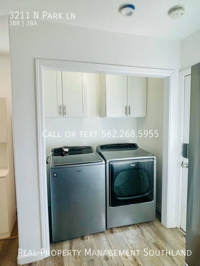 Building Photo - Remodelled 3 Bed 2 Bath Home in Long Beach!