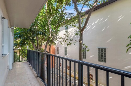 Foto del edificio - 6815 Edgewater Dr