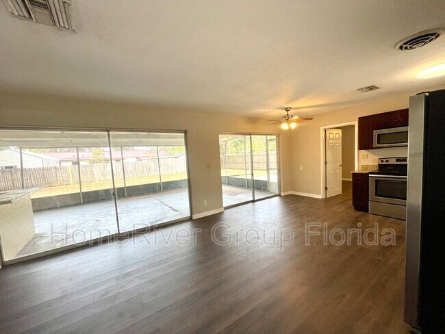 Foto del edificio - 7265 17th St N