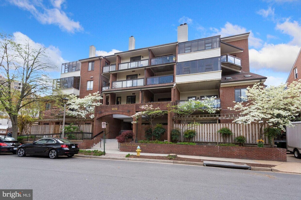 Primary Photo - 1020 N Stafford St