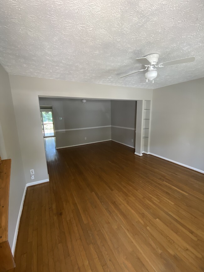 Living Room and Dining Area - 520 Park Manor Cir