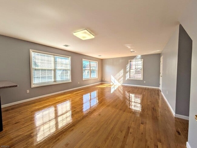 Photo - 150 Orange St Apartment