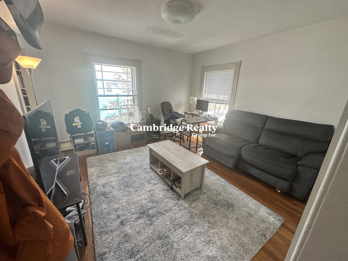 Primary Photo - 27 Meacham Rd