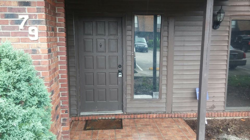 Primary Photo - 1836 N Crystal Lake Dr