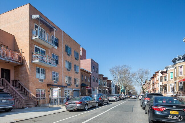 Building Photo - 538 57th St