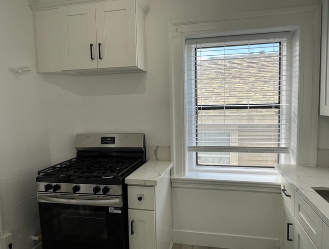Interior Photo - Catalina Court