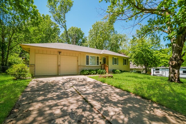Building Photo - 5207 Overton Circle