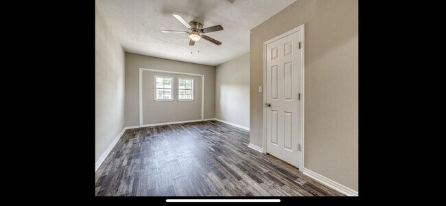 Building Photo - Charming 4BR House in Wynnewood