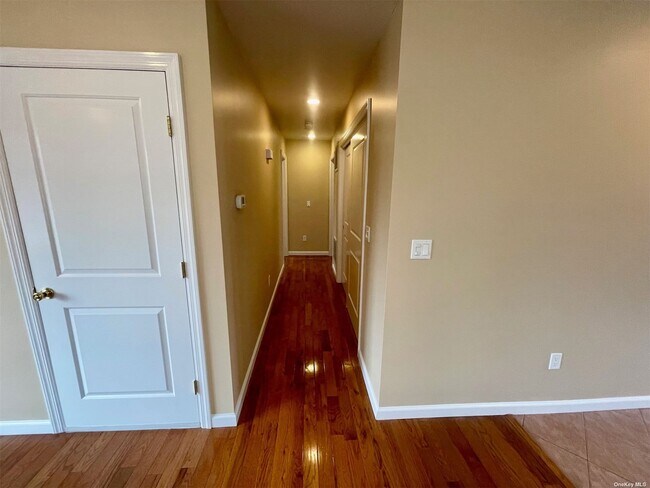 Foto del edificio - 167 Jackson Ave