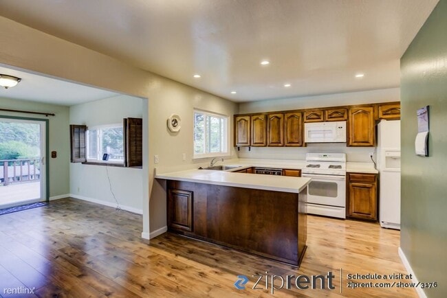 Building Photo - 743 Prairie Creek Dr