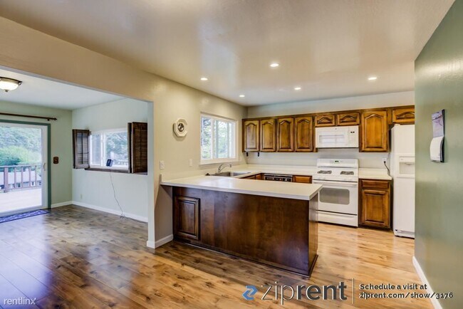 Foto del edificio - 743 Prairie Creek Dr