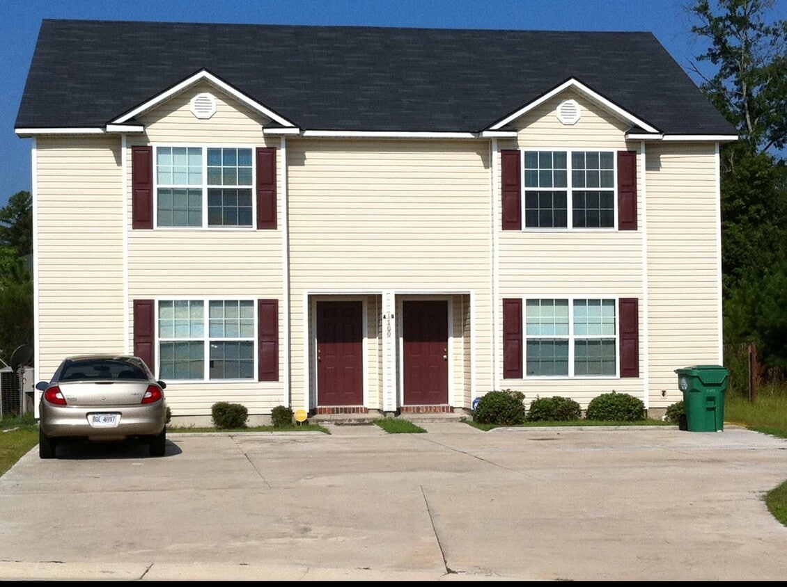 1700 Almond Tree Pl Unit 1700 B Almond Tree, Valdosta, GA 31602 Room