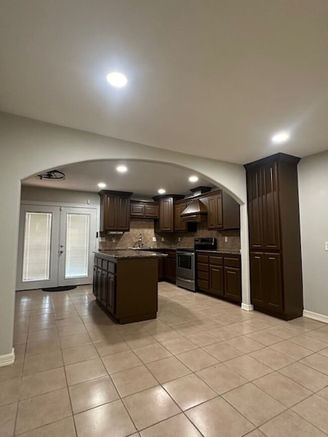 Building Photo - 2137 Mynah Ave