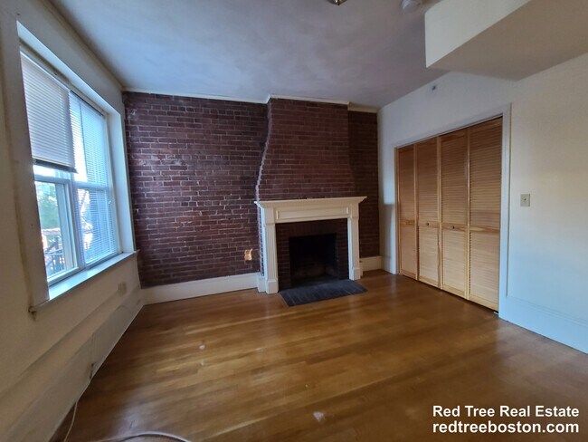 Foto del edificio - 1406 Beacon St