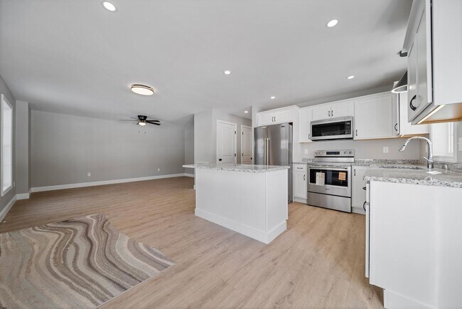 Foto del edificio - 142 S Main, B