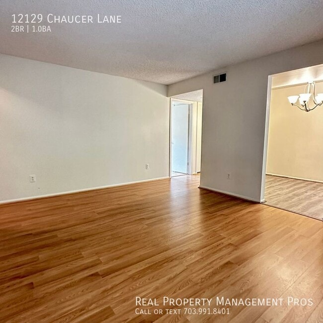 Building Photo - 12129 Chaucer Ln