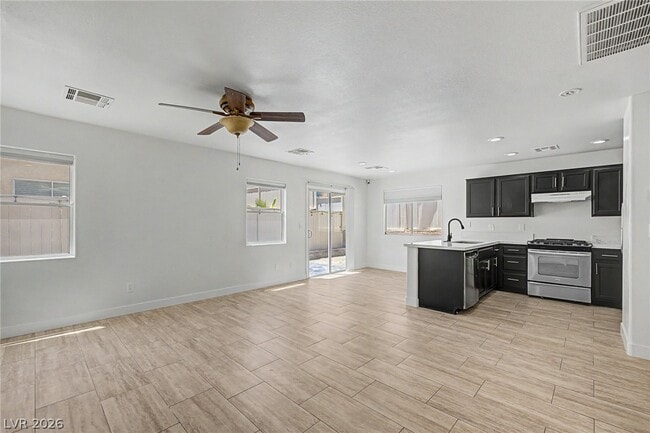 Building Photo - 8168 New Leaf Ave