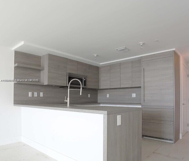 Foto del edificio - 400 Sunny Isles Blvd