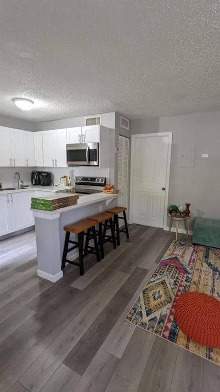 Building Photo - 432 Lakeside Dr