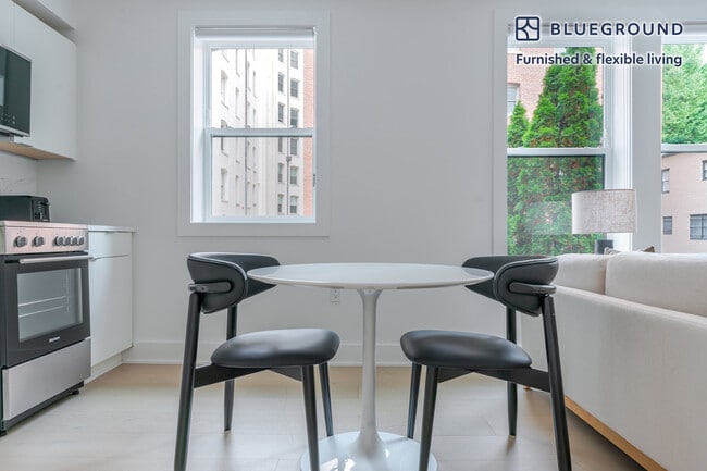 Building Photo - 2116 Kalorama Rd NW