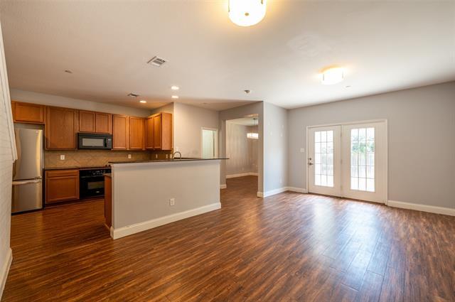 Building Photo - 6376 Hill Creek Dr