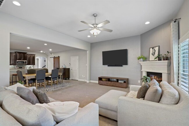 Foto del edificio - 4405 Pecan Knoll Dr