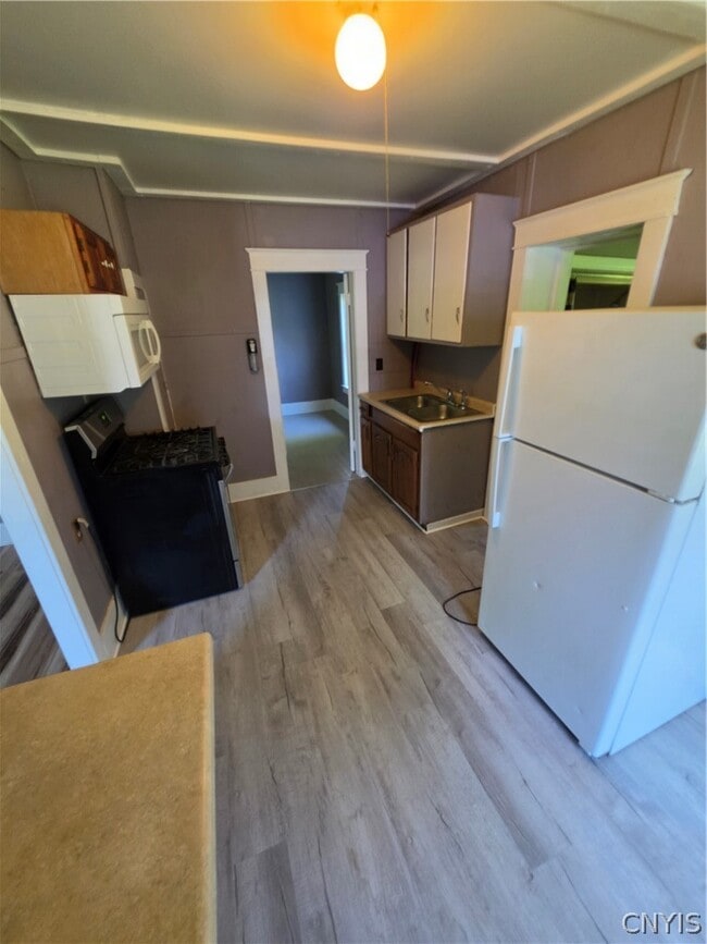 Building Photo - 32923 State Rte 26