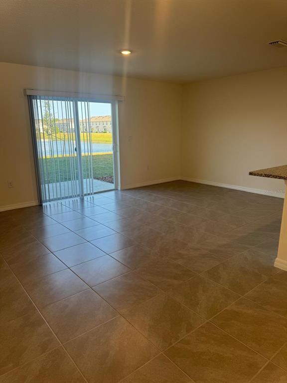 Foto del edificio - 6594 Leo Ln