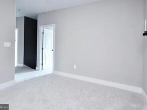 Building Photo - 1 Ayrwood Ln