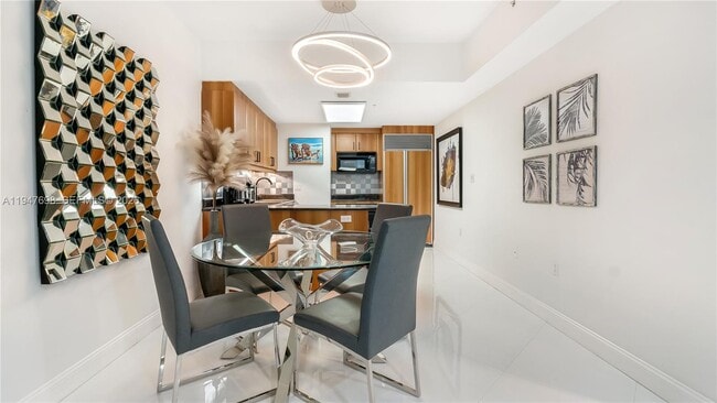 Foto del edificio - 2110 N Ocean Blvd