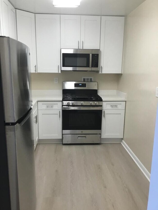 Foto del edificio - 2939 Van Ness St NW