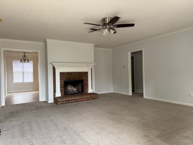 Building Photo - 2214 Cherry Creek Cir