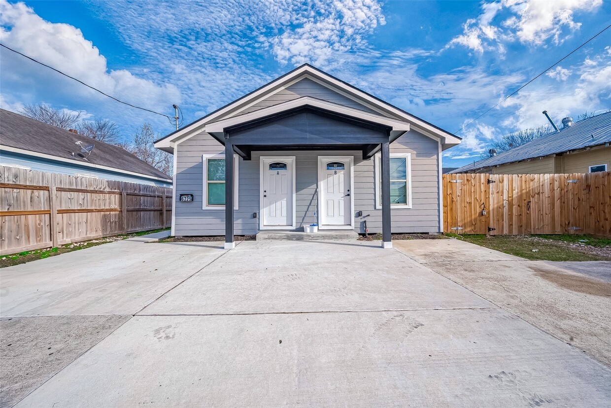 Primary Photo - 6725 Avenue K