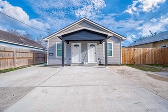 Building Photo - 6725 Avenue K
