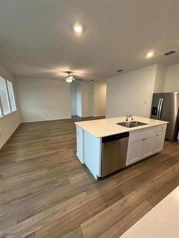 Building Photo - 1820 Lotus St