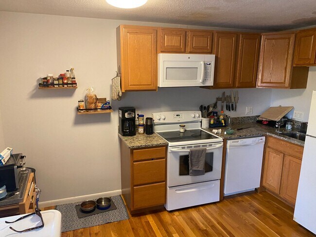 Foto del edificio - BRIGHTON ONE BED!!!! VERY SPACIOUS!!!!!