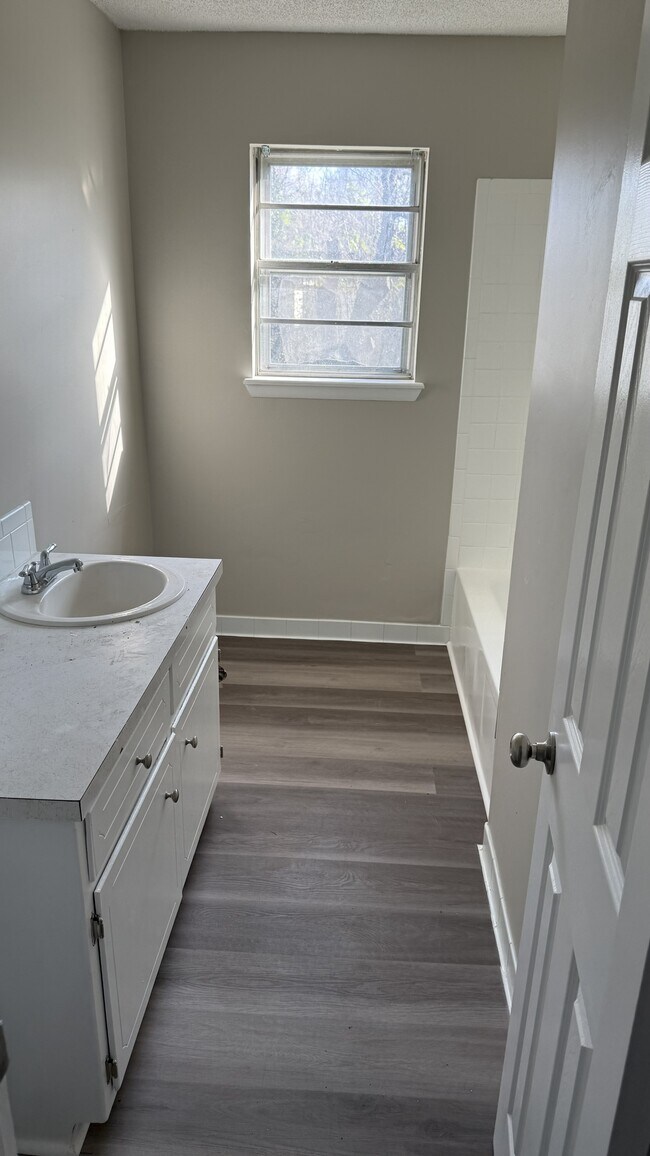 Foto del edificio - 1006 Pattie Ln