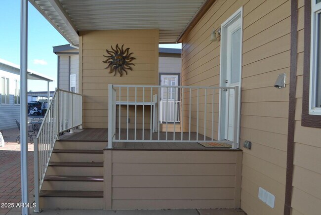 Foto del edificio - 7750 E Broadway Rd