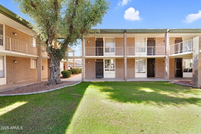 Foto del edificio - 3737 E Turney Ave