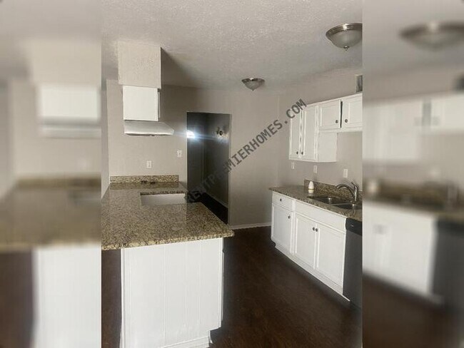 Foto del edificio - 7124 Nutmeg Ln