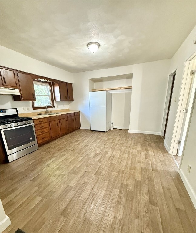 Building Photo - 115 S Lawn Ave