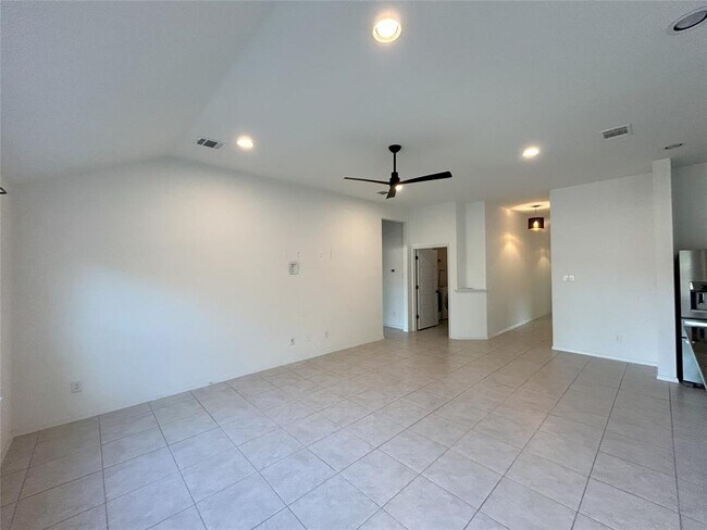 Building Photo - 2201 Vicksburg Cove