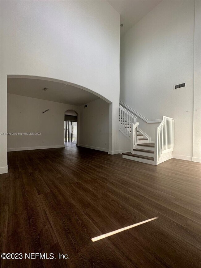 Building Photo - 10422 SW 231st Ter
