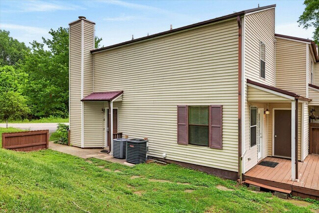 Foto del edificio - 921 Kingsbury Dr